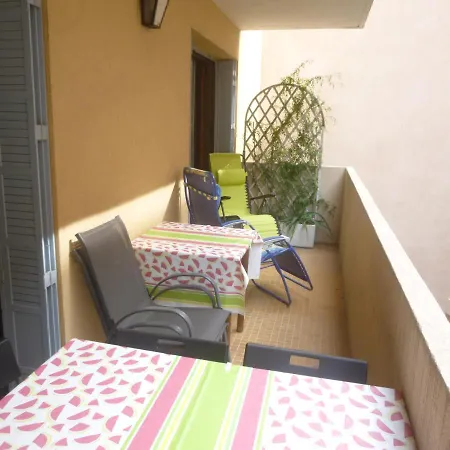 - Zone Piétonne - Garage - Clim - 2 4 à 6 Personnes - Wifi Sanary-sur-Mer